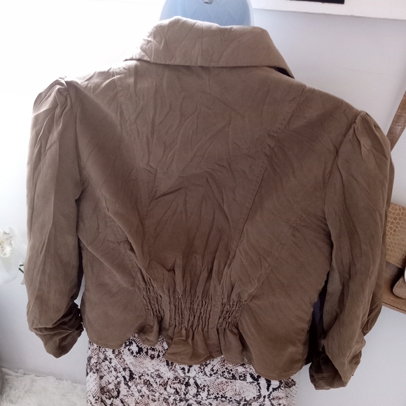 Jacket - Picture 4 of 7